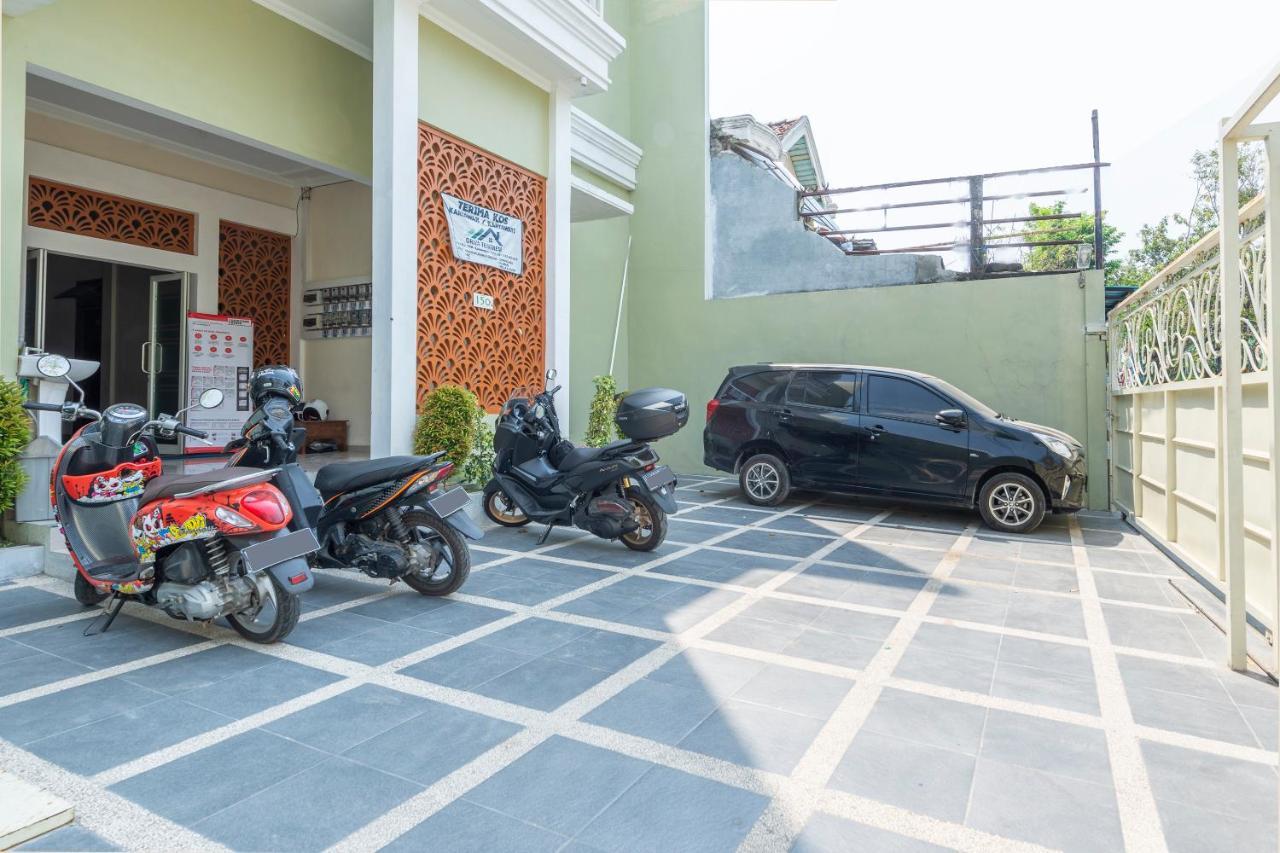 Oyo 3706 Griya Tentrem Syariah Lamongan Exterior photo